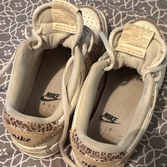 Nike Cream and Animal Print Sneakers - Picture 4 of 8